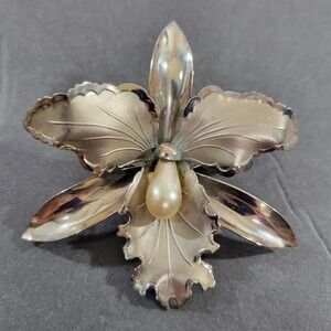 Vintage Unsigned Silver Tone Orchid Flower Brooch Faux Pearl Laser Cut Large 3"